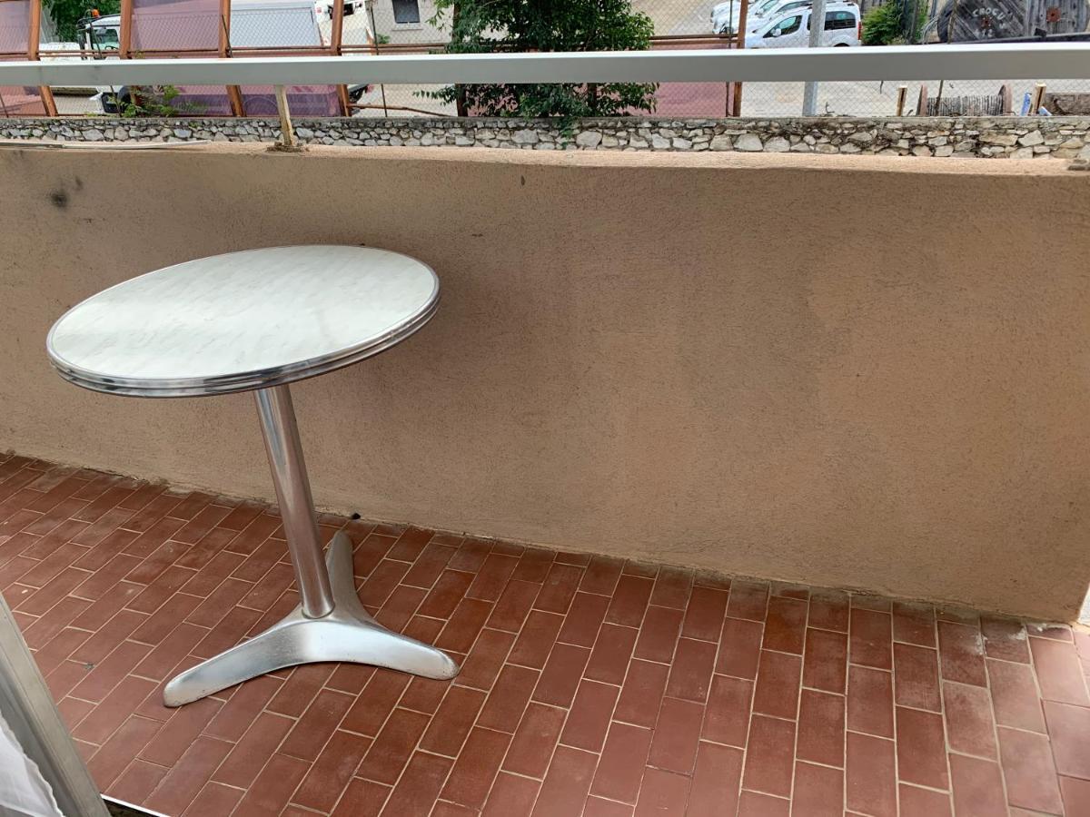 Nimes Studio Les Lavandes Parking Securise Διαμέρισμα Εξωτερικό φωτογραφία